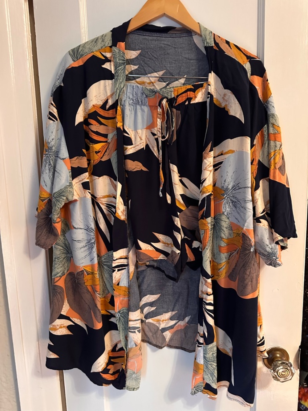SHEIN Curve 2XL Navy and Mustard Floral Kimono Top with Bottoms